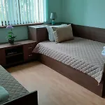 миг *